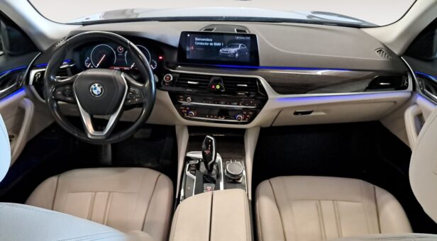 BMW SERIES 5 SEDAN 2.0 520D AUTO 190 4p