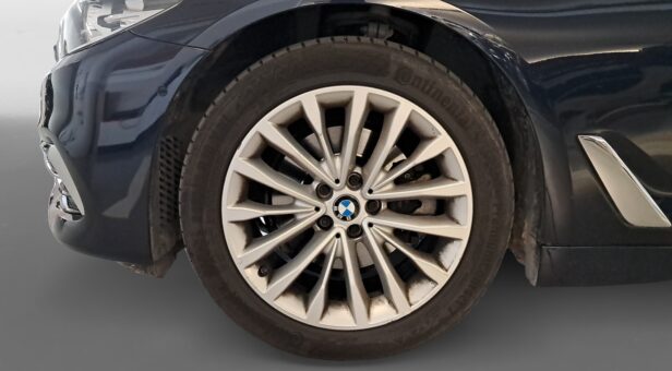 BMW SERIES 5 SEDAN 2.0 520D AUTO 190 4p