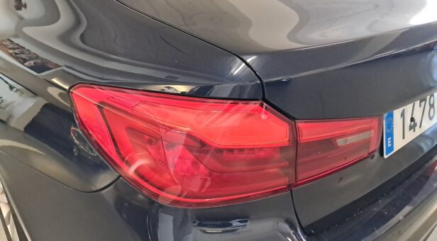 BMW SERIES 5 SEDAN 2.0 520D AUTO 190 4p