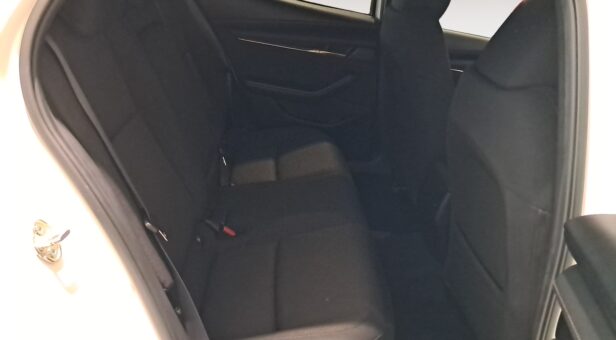 MAZDA MAZDA3 BERLINA CON PORTON 1.8 SKYACTIV-D EVOLUTION 116 5p
