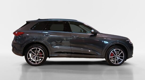 AUDI Q5 TODOTERRENO 2.0 TDI BLACK LINE S TRONIC QUATTRO 204 5p