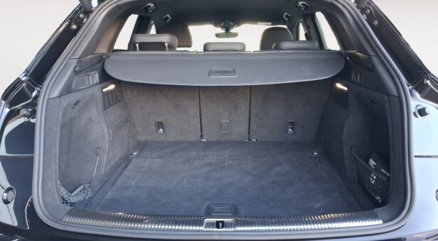 AUDI Q5 TODOTERRENO 2.0 40 TDI S TRONIC QUATTRO BLACK LIN 204 5p AUDI Q5 TODOTERRENO 2.0 40 TDI S TRONIC QUATTRO BLACK LIN 204 5p