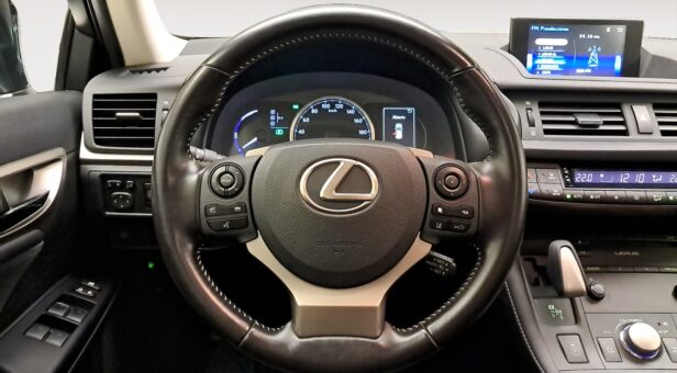LEXUS CT 200h EXECUTIVE HYBRID AUTO 1.8cc 136cv 5P