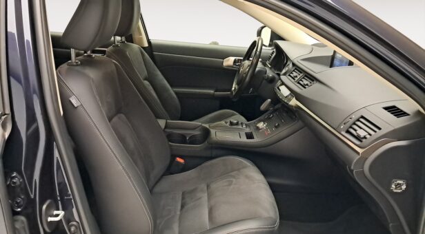 LEXUS CT 200h EXECUTIVE HYBRID AUTO 1.8cc 136cv 5P