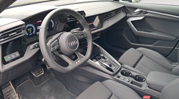 AUDI A3 BERLINA CON PORTON 1.5 TFSI E 150KW S TR ALLSTREET ADVANCED 204 5p AUDI A3 BERLINA CON PORTON 1.5 TFSI E 150KW S TR ALLSTREET ADVANCED 204 5p