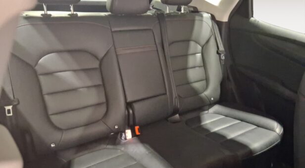 MG MG EHS MG EHS 1.5T 16.6kwh EDU 2WD COM LHD DARK