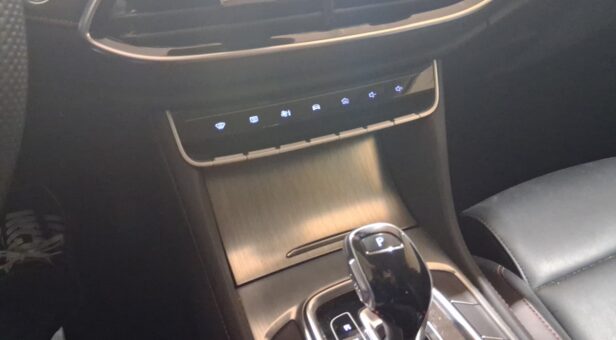 MG MG EHS MG EHS 1.5T 16.6kwh EDU 2WD COM LHD DARK