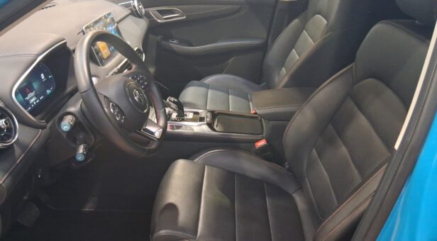 MG MG EHS MG EHS 1.5T 16.6kwh EDU 2WD COM LHD DARK