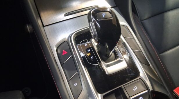 MG MG EHS MG EHS 1.5T 16.6kwh EDU 2WD COM LHD DARK
