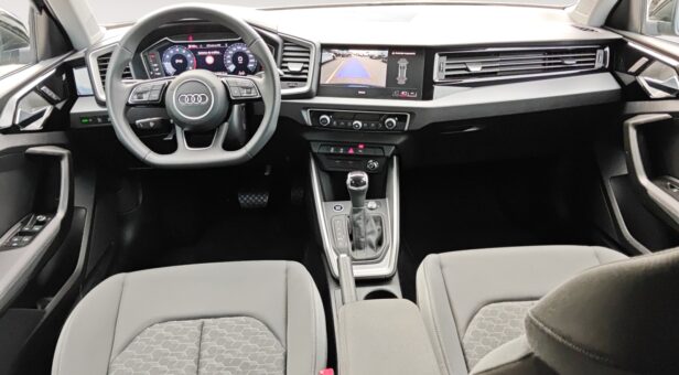 AUDI A1 BERLINA CON PORTON 1.0 30 TFSI S TR ADRENAL BLACK SPORTBACK 116 5p