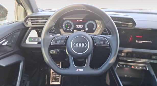 AUDI A3 BERLINA CON PORTON 1.5 TFSI E 150KW S TRON S LINE SPORTBACK 204 5p AUDI A3 BERLINA CON PORTON 1.5 TFSI E 150KW S TRON S LINE SPORTBACK 204 5p