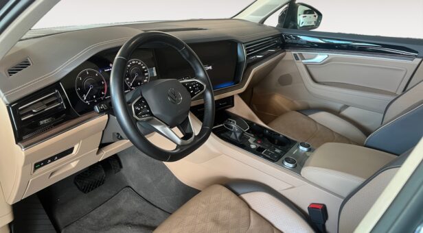 VOLKSWAGEN TOUAREG TODOTERRENO 3.0 TDI 210KW R-LINE AT 4WD 286 5p VOLKSWAGEN TOUAREG TODOTERRENO 3.0 TDI 210KW R-LINE AT 4WD 286 5p