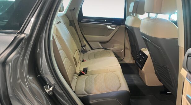 VOLKSWAGEN TOUAREG TODOTERRENO 3.0 TDI 210KW R-LINE AT 4WD 286 5p VOLKSWAGEN TOUAREG TODOTERRENO 3.0 TDI 210KW R-LINE AT 4WD 286 5p