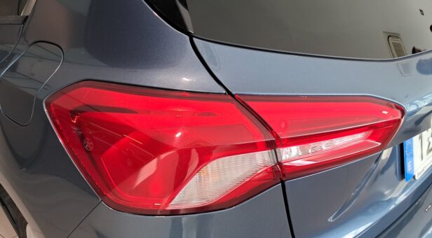 FORD FOCUS BERLINA CON PORTON 1.0 ECOBOOST 92KW TREND EDITION 125 5p