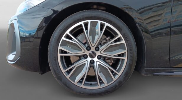 AUDI A5 FAMILIAR 2.0 PHEV E-HYBRID QUATT 220 S LINE AVANT 299 5p