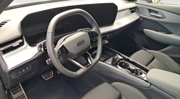 AUDI Q3 TODOTERRENO 2.0 TDI S TRONIC BLACK LINE 150 5p