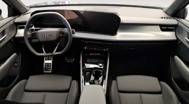 AUDI Q3 TODOTERRENO 2.0 TDI S TRONIC BLACK LINE 150 5p