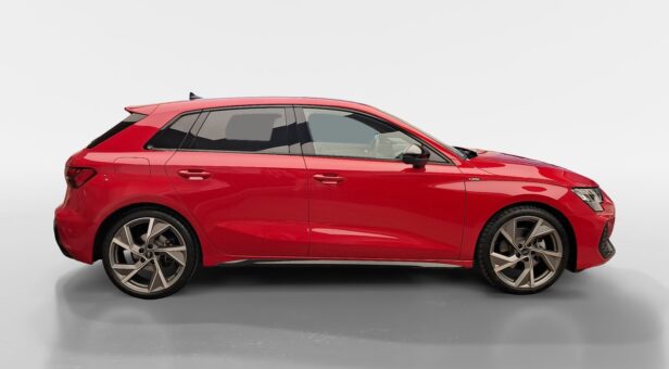 AUDI AUDI A3 SPORT BACK AUDI A3 SPORTBACK LAUNCH EDITION 35 TFSI 110 kw S TRONIC AUDI AUDI A3 SPORT BACK AUDI A3 SPORTBACK LAUNCH EDITION 35 TFSI 110 kw S TRONIC