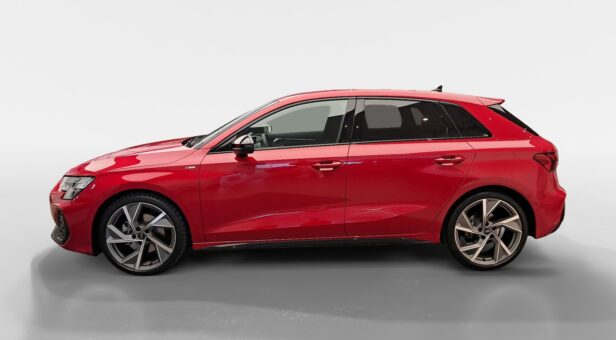 AUDI AUDI A3 SPORT BACK AUDI A3 SPORTBACK LAUNCH EDITION 35 TFSI 110 kw S TRONIC AUDI AUDI A3 SPORT BACK AUDI A3 SPORTBACK LAUNCH EDITION 35 TFSI 110 kw S TRONIC