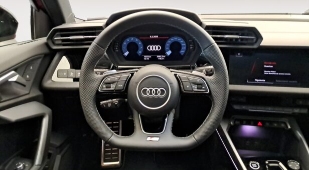 AUDI AUDI A3 SPORT BACK AUDI A3 SPORTBACK LAUNCH EDITION 35 TFSI 110 kw S TRONIC AUDI AUDI A3 SPORT BACK AUDI A3 SPORTBACK LAUNCH EDITION 35 TFSI 110 kw S TRONIC