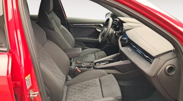 AUDI AUDI A3 SPORT BACK AUDI A3 SPORTBACK LAUNCH EDITION 35 TFSI 110 kw S TRONIC AUDI AUDI A3 SPORT BACK AUDI A3 SPORTBACK LAUNCH EDITION 35 TFSI 110 kw S TRONIC