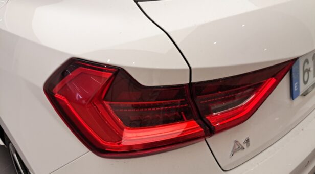 AUDI A1 BERLINA CON PORTON 1.0 30 TFSI ADRENALIN SPORTBACK 116 5p