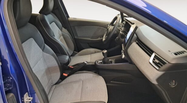RENAULT CLIO BERLINA CON PORTON 1.0 TCE 67KW TECHNO 90 5p