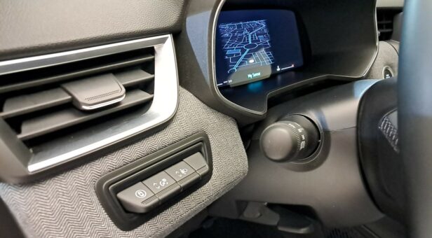 RENAULT CLIO BERLINA CON PORTON 1.0 TCE 67KW TECHNO 90 5p