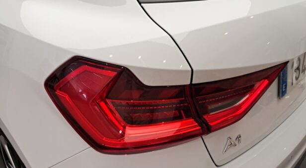AUDI A1 BERLINA CON PORTON 1.0 30 TFSI S TRONIC ADRENALIN SPORTBACK 116 5p