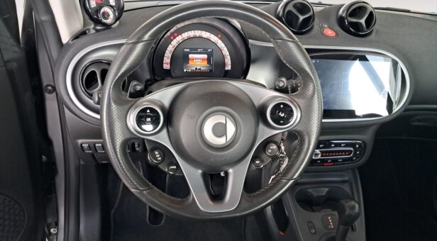 SMART FORTWO MINICOCHE 0.9 66KW COUPE 90 3p