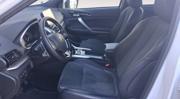 MITSUBISHI ECLIPSE CROSS TODOTERRENO 2.4 PHEV KAITEKI AUTO 4WD 188 5p MITSUBISHI ECLIPSE CROSS TODOTERRENO 2.4 PHEV KAITEKI AUTO 4WD 188 5p
