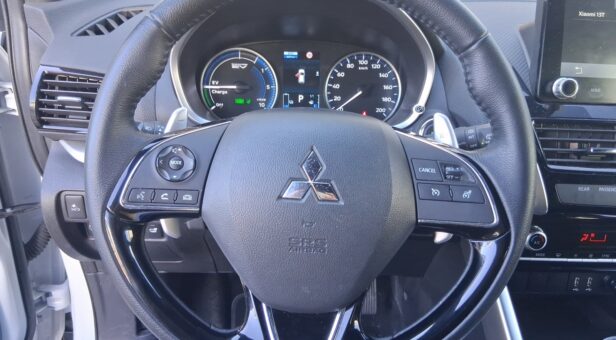 MITSUBISHI ECLIPSE CROSS TODOTERRENO 2.4 PHEV KAITEKI AUTO 4WD 188 5p MITSUBISHI ECLIPSE CROSS TODOTERRENO 2.4 PHEV KAITEKI AUTO 4WD 188 5p