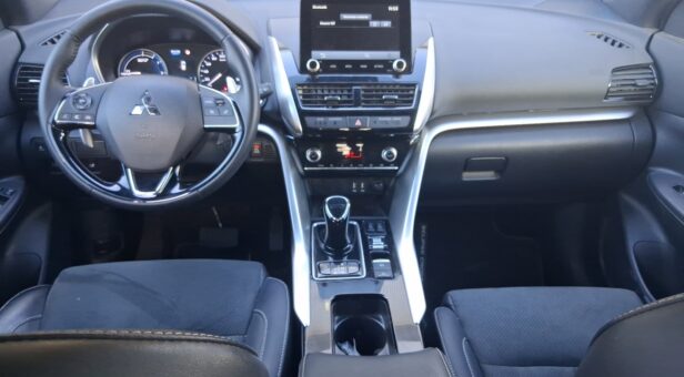 MITSUBISHI ECLIPSE CROSS TODOTERRENO 2.4 PHEV KAITEKI AUTO 4WD 188 5p MITSUBISHI ECLIPSE CROSS TODOTERRENO 2.4 PHEV KAITEKI AUTO 4WD 188 5p