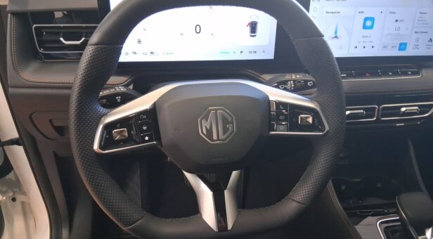 MG MG EHS PHEV Luxury MY24