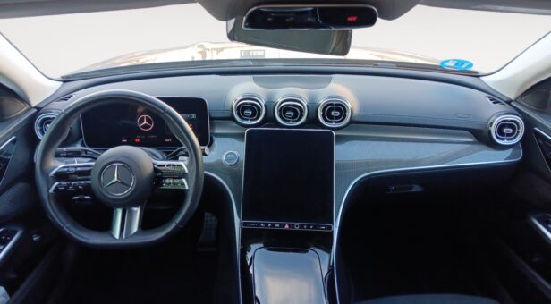 MERCEDES C-CLASS C 300 de AMG LINE MERCEDES C-CLASS C 300 de AMG LINE