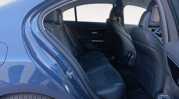 MERCEDES C-CLASS C 300 de AMG LINE MERCEDES C-CLASS C 300 de AMG LINE