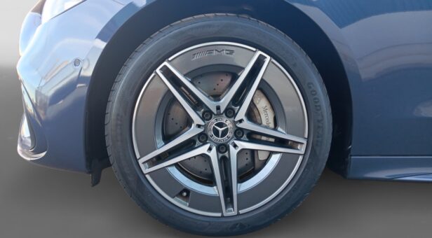 MERCEDES C-CLASS C 300 de AMG LINE MERCEDES C-CLASS C 300 de AMG LINE