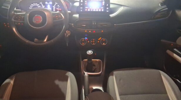 FIAT TIPO BERLINA CON PORTON 1.4 D EASY 95 5p FIAT TIPO BERLINA CON PORTON 1.4 D EASY 95 5p