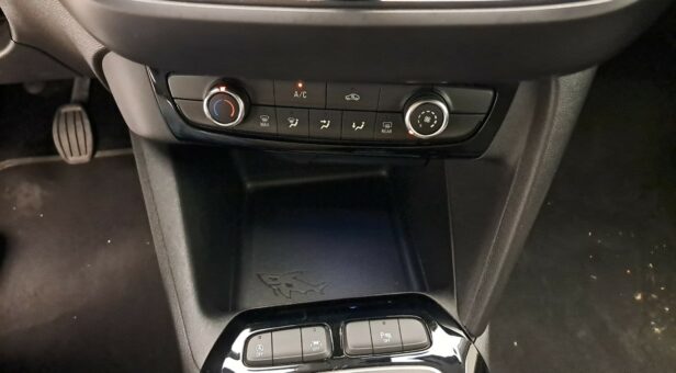 OPEL CORSA BERLINA CON PORTON 1.5D DT 74KW EDITION 102 5p