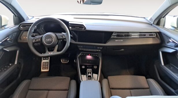 AUDI A3 BERLINA CON PORTON 1.5 40 TFSI E S TRON ALLSTREET ADVANCED 204 5p AUDI A3 BERLINA CON PORTON 1.5 40 TFSI E S TRON ALLSTREET ADVANCED 204 5p