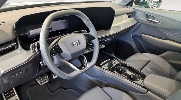 AUDI Q3 TODOTERRENO 2.0 TDI S TRONIC BLACK LINE 150 5p AUDI Q3 TODOTERRENO 2.0 TDI S TRONIC BLACK LINE 150 5p