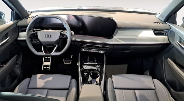 AUDI Q3 TODOTERRENO 2.0 TDI S TRONIC BLACK LINE 150 5p AUDI Q3 TODOTERRENO 2.0 TDI S TRONIC BLACK LINE 150 5p