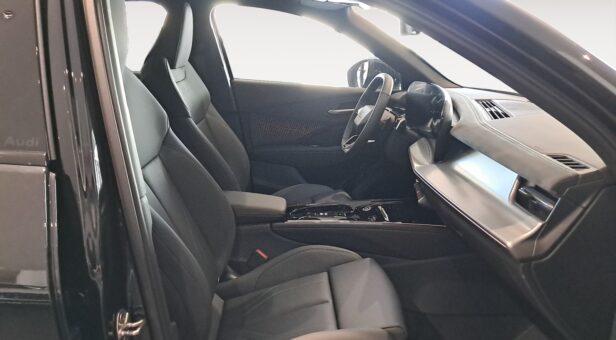 AUDI Q3 TODOTERRENO 2.0 TDI S TRONIC BLACK LINE 150 5p AUDI Q3 TODOTERRENO 2.0 TDI S TRONIC BLACK LINE 150 5p