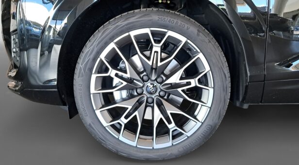 AUDI Q3 TODOTERRENO 2.0 TDI S TRONIC BLACK LINE 150 5p AUDI Q3 TODOTERRENO 2.0 TDI S TRONIC BLACK LINE 150 5p
