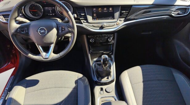 OPEL ASTRA BERLINA CON PORTON 1.2T SHL 81KW DESIGN & TECH 110 5p