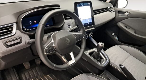 RENAULT CLIO BERLINA CON PORTON 1.0 TCE 67KW TECHNO 90 5p