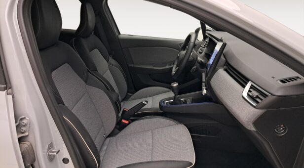 RENAULT CLIO BERLINA CON PORTON 1.0 TCE 67KW TECHNO 90 5p