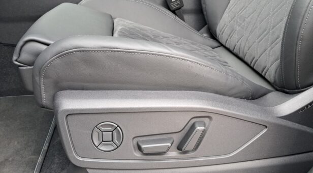 AUDI Q5 TODOTERRENO 2.0 TDI MHEV BLACK LINE S TRONIC QUATTRO 204 5p