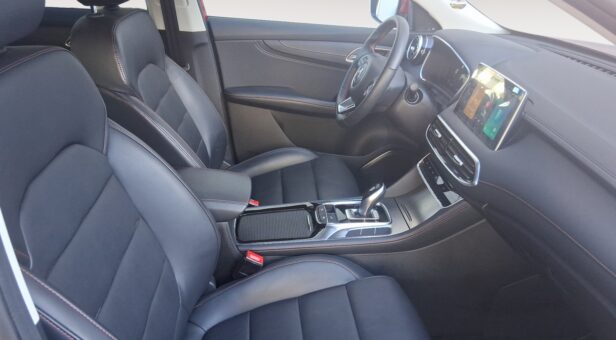 MG MG EHS MG EHS 1.5T 16.6kwh EDU 2WD COM LHD Dark