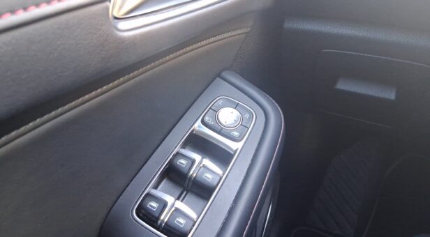 MG MG EHS MG EHS 1.5T 16.6kwh EDU 2WD COM LHD Dark